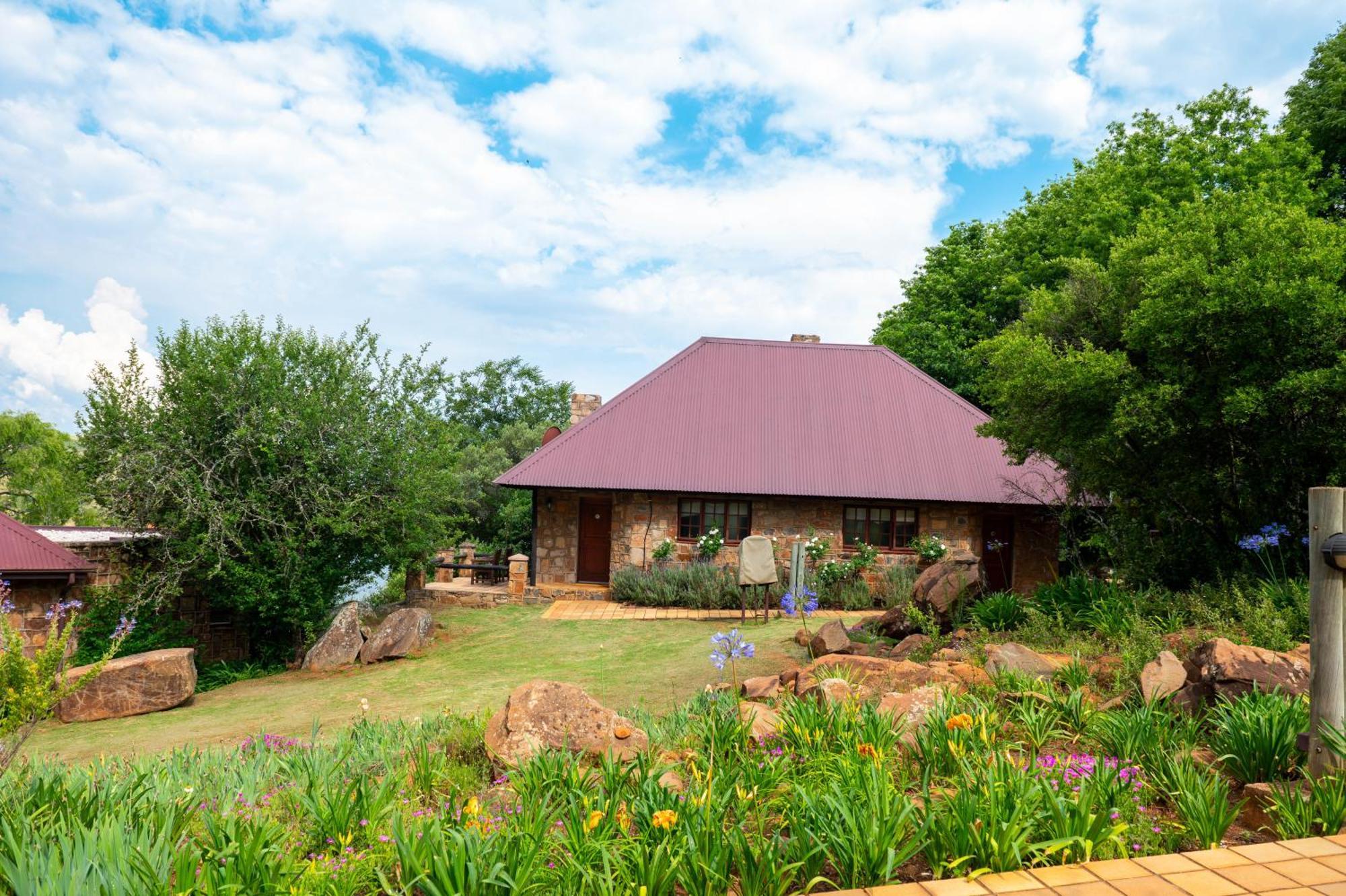 Walkersons Hotel & Spa Dullstroom Exterior foto